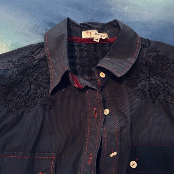 JOHNNY WAS 3J Workshop Embroidered button down-Hard-to-Find-M - Picture 3 of 13